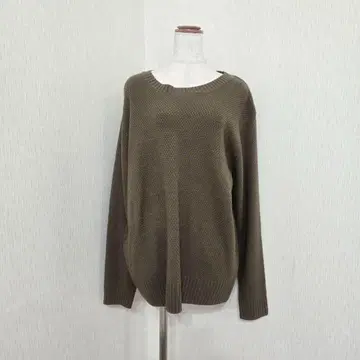 세븐데이즈선데이 [ L ] 긴팔 풀오버 니트 카키 계열 무지 심플
