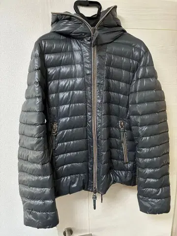 DUVETICA 그레이 다운 자켓 후드 부착 50