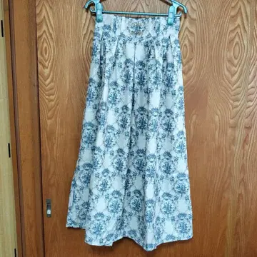 [ 새상품 ] axes 플레어 스커트