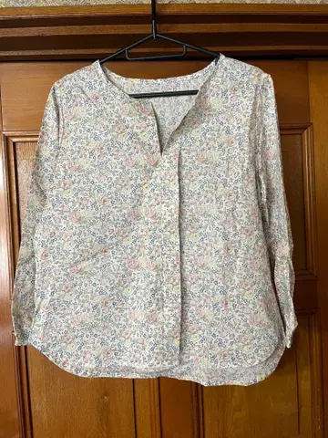 [ 새상품 ] 리버티 블라우스 페리시테 felicite 샴페인 베이지