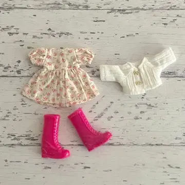 옷 갈아입기 바비 인형 백참용 원피스 롱 부츠 가디건