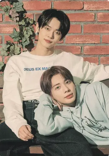 TXT 2022 MOAxTOGETHER 연준/태현 미니 포토 카드 2/3