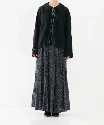 네스트로브 린넨 배색 메로우 세일러 블라우스