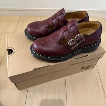 Dr. Martens 버건디 더블 버클 슈즈