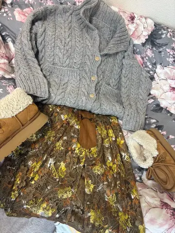 손뜨개질 그레이 케이블 니트 가디건