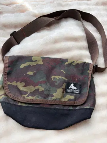 새상품급 Gregory 그레고리 백 숄더 카모플라주