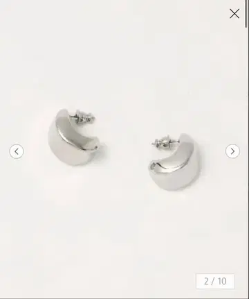 이번 시즌 신상 UNITED ARROWS J 쉐이프 실버 귀걸이