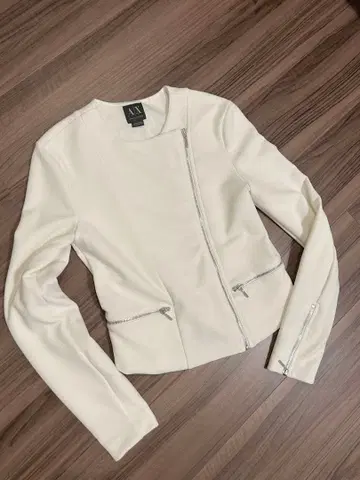 Armani Exchange 화이트 노카라 자켓 XS