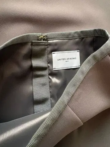 [ 미사용 새상품 ] UNITED ARROWS 스커트 카키 사이즈 36