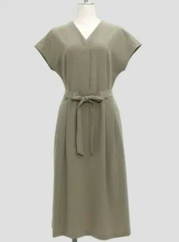 [ 23구 ] 허리 벨트 포함 반팔 롱 원피스 42 사이즈