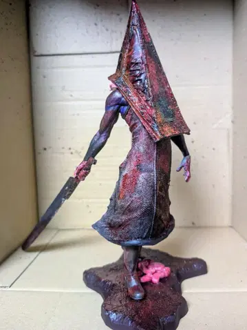 사일런트 힐 2 레드 피라미드 싱 리페인트 피규어