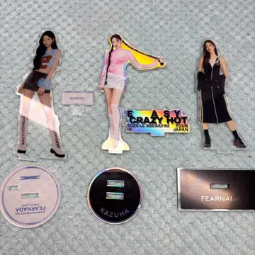 르세라핌 카즈하 아크릴 스탠드 세트