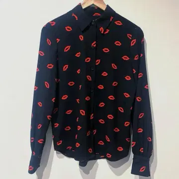 케이트 스페이드 Kiss 립 패턴 블라우스