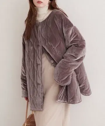 natural couture 캔디 슬리브 벨로아 코트