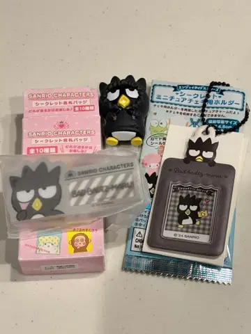 배드바츠마루 미니어처 폴라로이드용 홀더 명찰 배지 후드티 피규어 3종