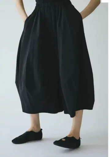 [미사용 새상품 택 포함] HeRIN.CYE 볼륨 벌룬 팬츠