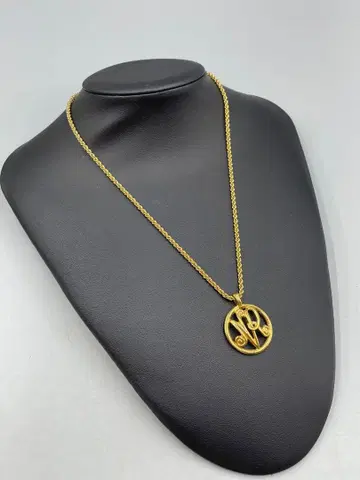 29 니나리치 골드 모노그램 펜던트 목걸이