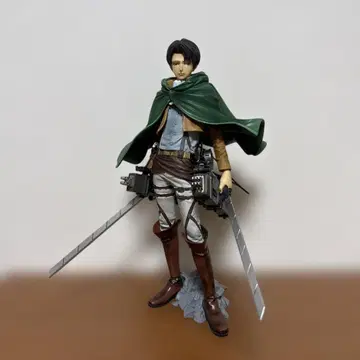 진격의 거인 리바이 피규어 입체기동장치 포함