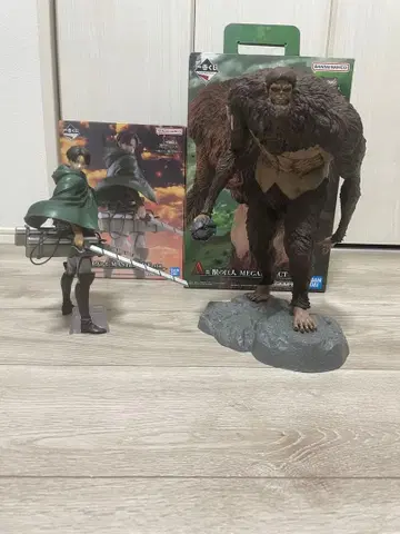 제일복권 진격의 거인 피규어 2체 세트