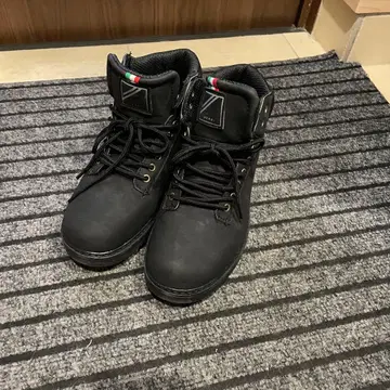 VERRI의 블랙 하이컷 워크 부츠 이탈리아