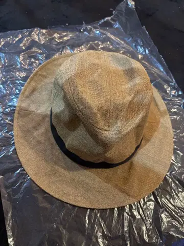 오버라이드 햇 베이지 종이 폴리에스테르