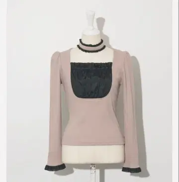 pium 피움 라운드 프릴 초커 티셔츠 핑크