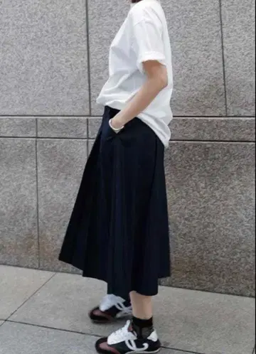 MACHATT 박스 플리츠 스커트