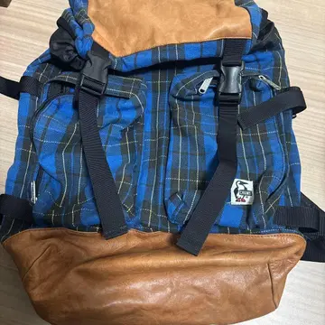 CHUMS 체크 무늬 백팩