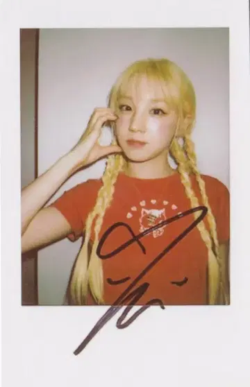 (G)I-DLE KMStation YUQI YUQI 폴라로이드