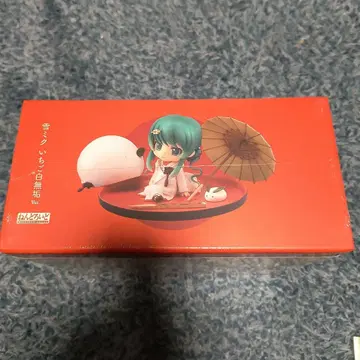[ 미개봉 ] 유키 미쿠 딸기색 무구 Ver. 피규어