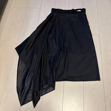 HYKE THE NORTHFACE 콜라보 Tec Box Rap Skirt