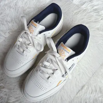 새상품 Reebok CLUB C REVENGE 클럽C 리벤지 24cm