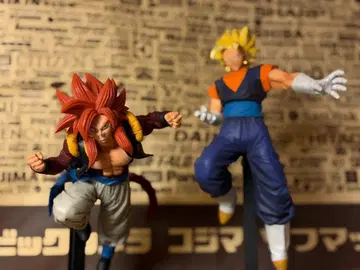 오지터 4 슈퍼 베지트 피규어 세트