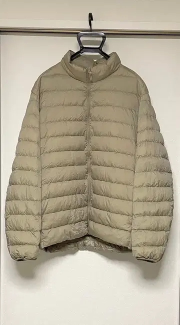 UNIQLO 울트라 라이트 다운 자켓 4XL 베이지