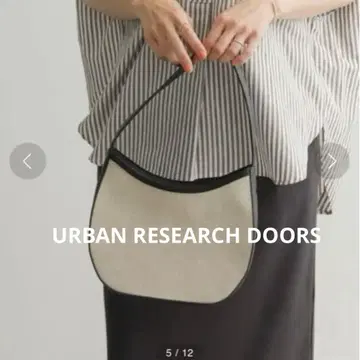 URBAN RESEARCH DOORS 하프 서클 원 핸들 백