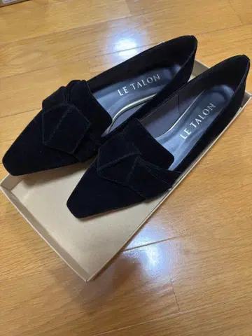 LE TALON 프렌치 스퀘어 리본 오페라 플랫