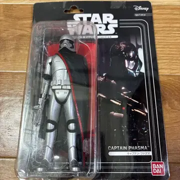 STAR WARS 캡틴 파즈마 피규어