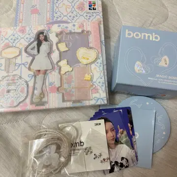 ILLIT BOMB 1 복권 아크릴 스탠드 묶음 판매