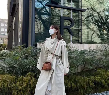 le.ema 트렌치코트