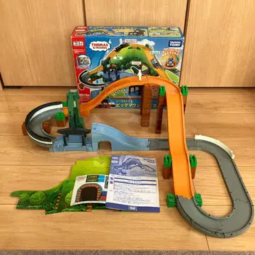 토마스 토미카 빅 마운틴과 크랭키