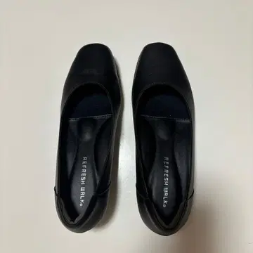 REFRESH WALK 블랙 플랫슈즈