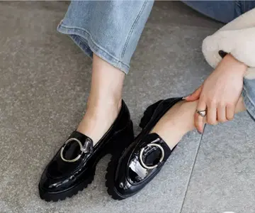 로퍼 플랫폼 출퇴근에도 23.5