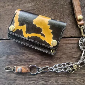 미들 사이즈 트래커 지갑 수제 염색 썬더 스파크!