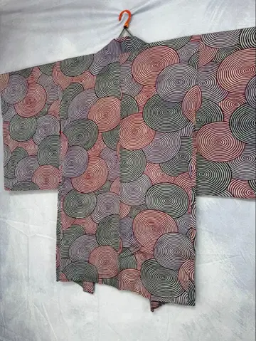 쇼와 레트로 순수 실크 소용돌이 패턴 긴 겉옷 앤티크 기모노 중고품