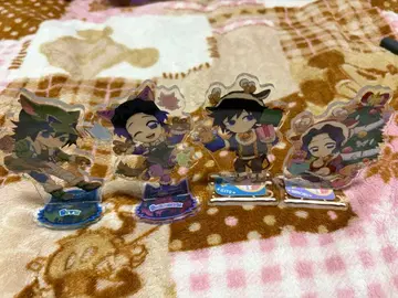 귀멸의 칼날 할로윈 크리스마스 토미오카 기유 코쵸우 시노부 아크릴 스탠드