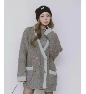 팬톤 니트 앙상블