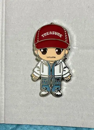 TREASURE 아사히 핀 배지