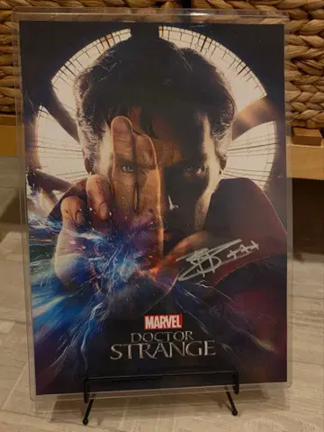 베네딕트 컴버배치 친필 사인