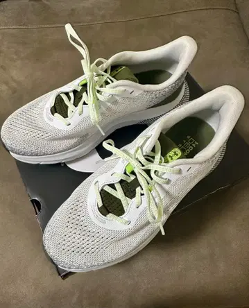 Under Armour 스니커즈 0923 25.5cm