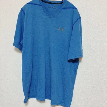 1점 한정 Under Armour 파랑 V넥 T셔츠
